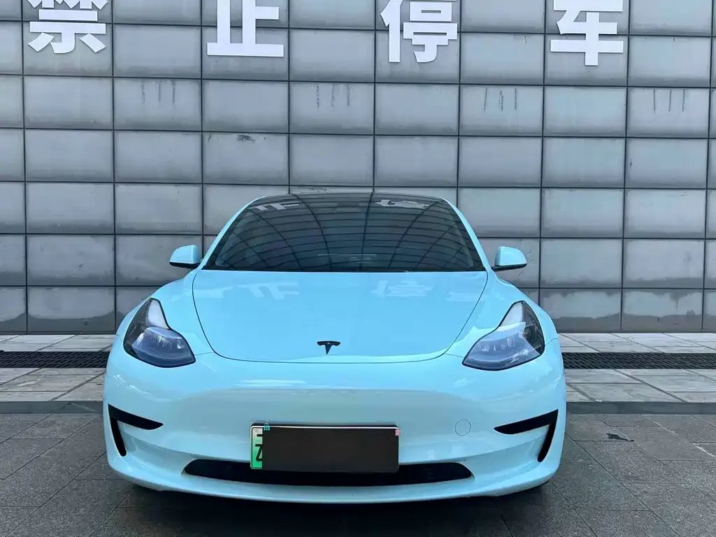 Tesla Model 3 — фото 5