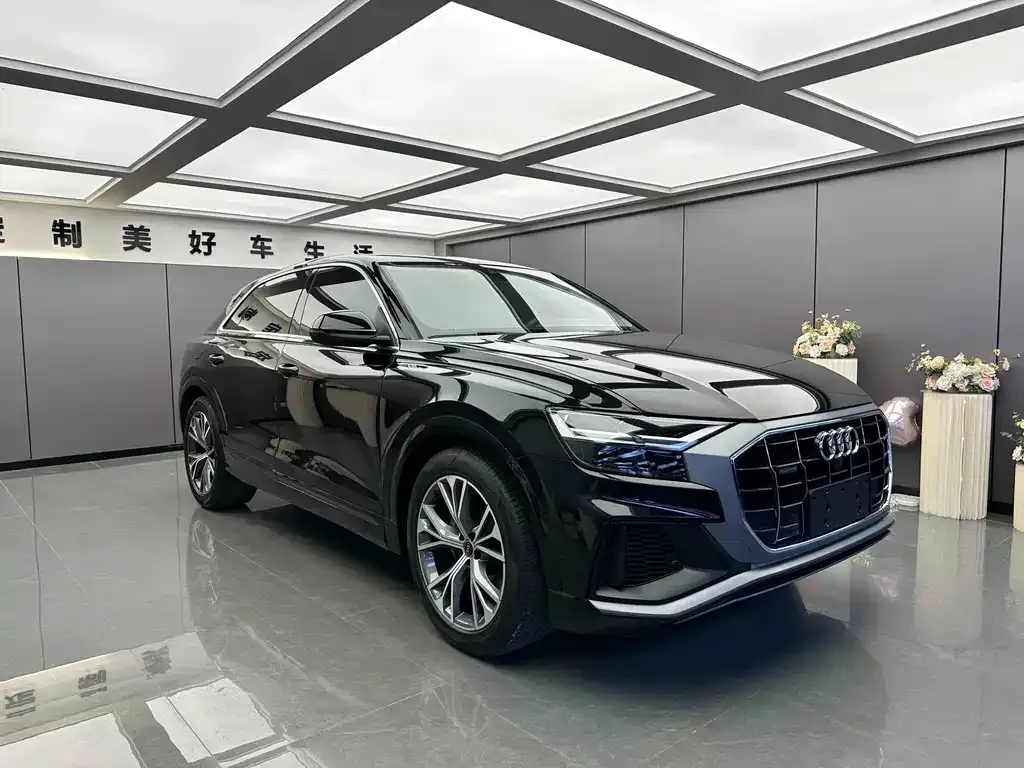 Audi Q8 — фото 5