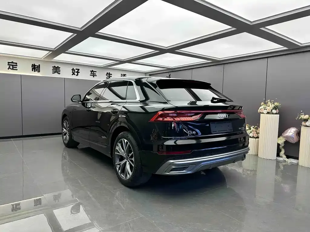 Audi Q8 — фото 3
