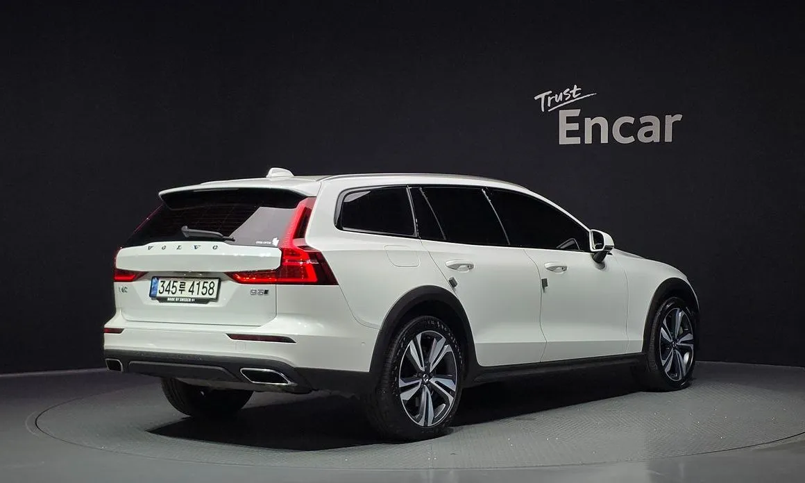 Volvo V60 — фото 2