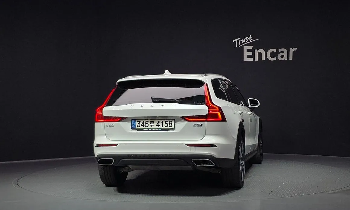 Volvo V60 — фото 4