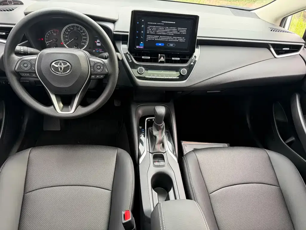 Toyota Corolla — фото 7