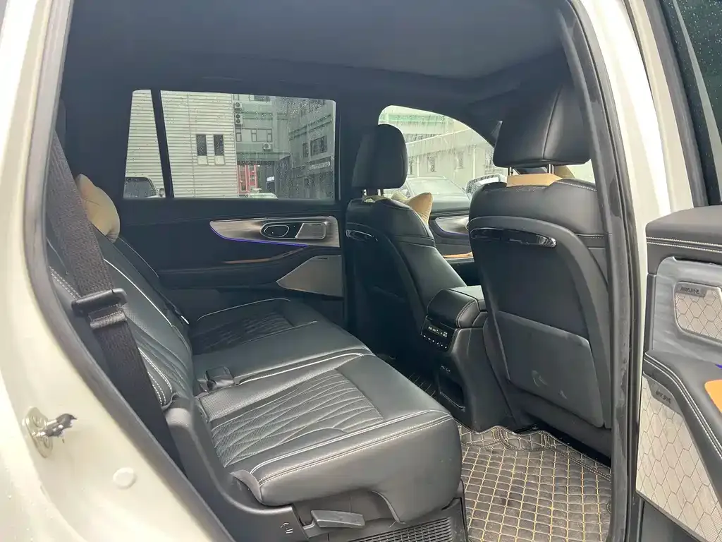 GAC Motor Trumpchi GS8 — фото 5