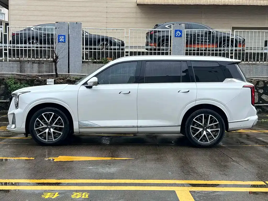 GAC Motor Trumpchi GS8 — фото 10