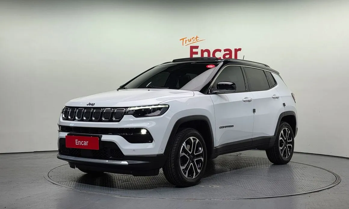 Jeep Compass — фото 1