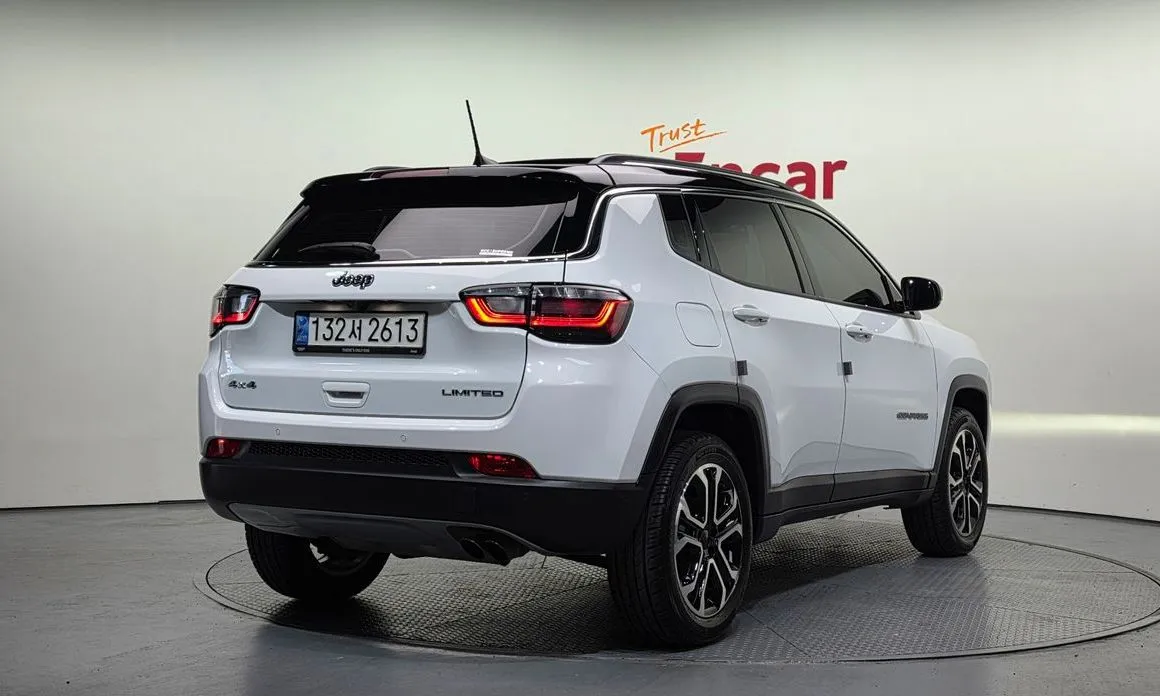 Jeep Compass — фото 5