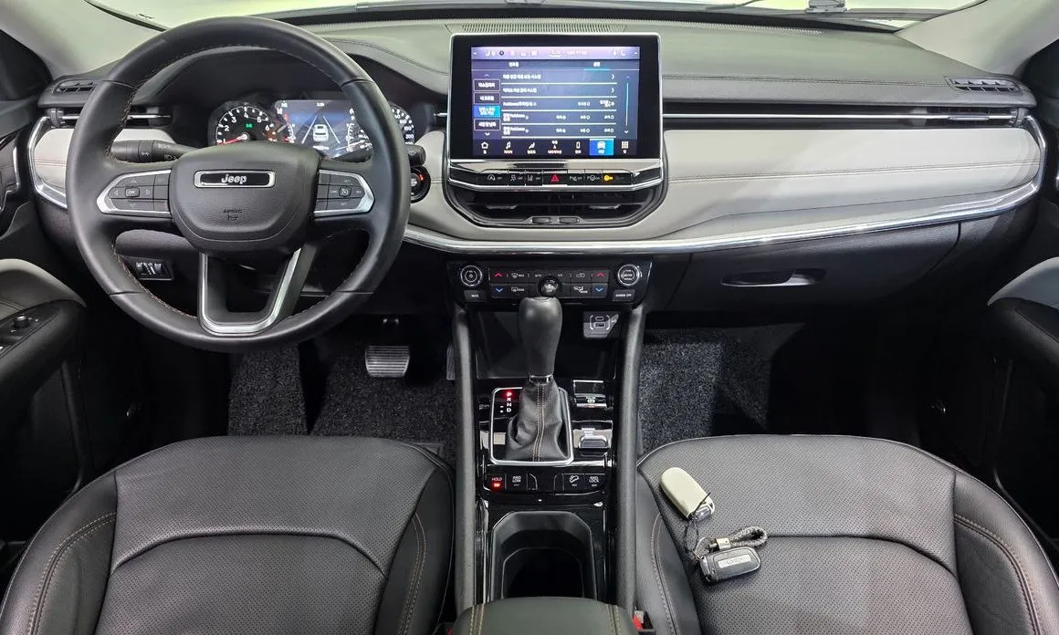 Jeep Compass — фото 9