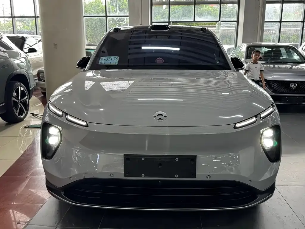 NIO EC6 — фото 10