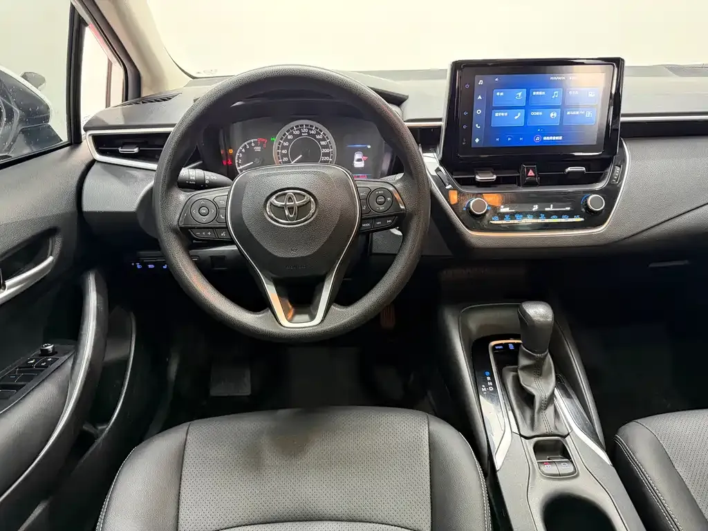 Toyota Corolla — фото 2