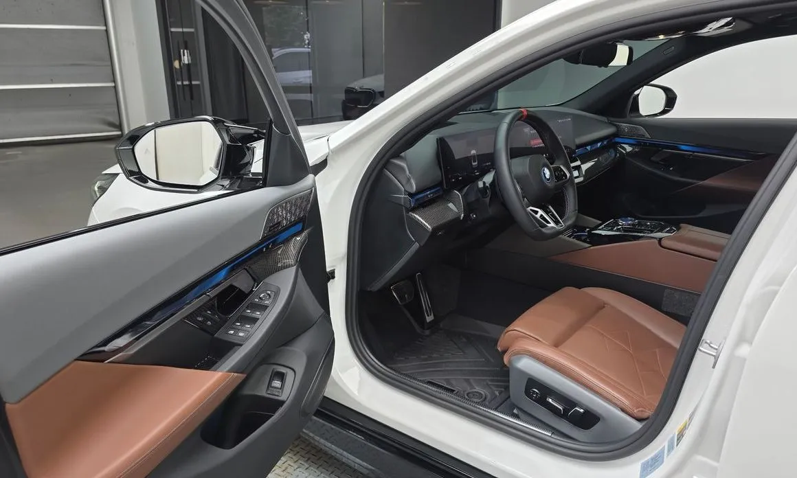 BMW i5 — фото 7