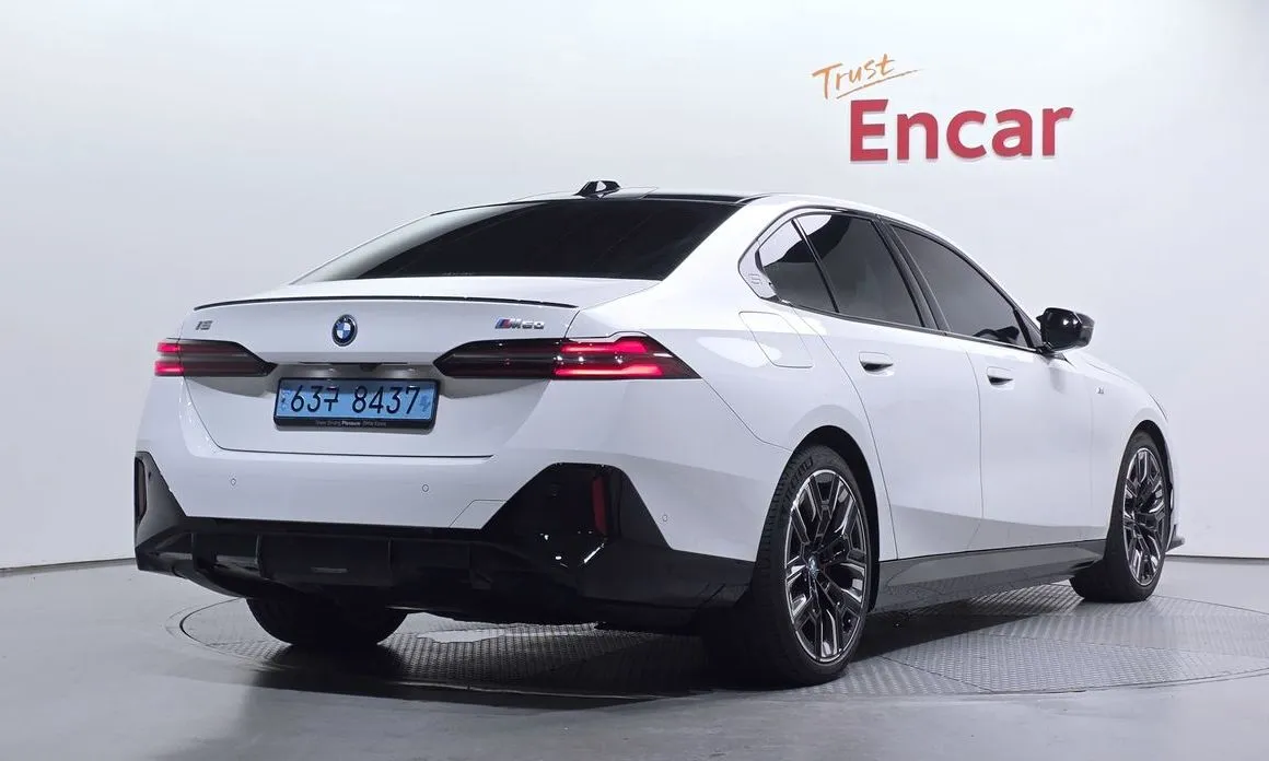 BMW i5 — фото 2