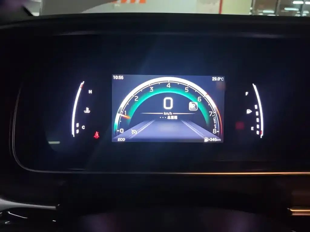 GAC Motor Trumpchi M6 — фото 10