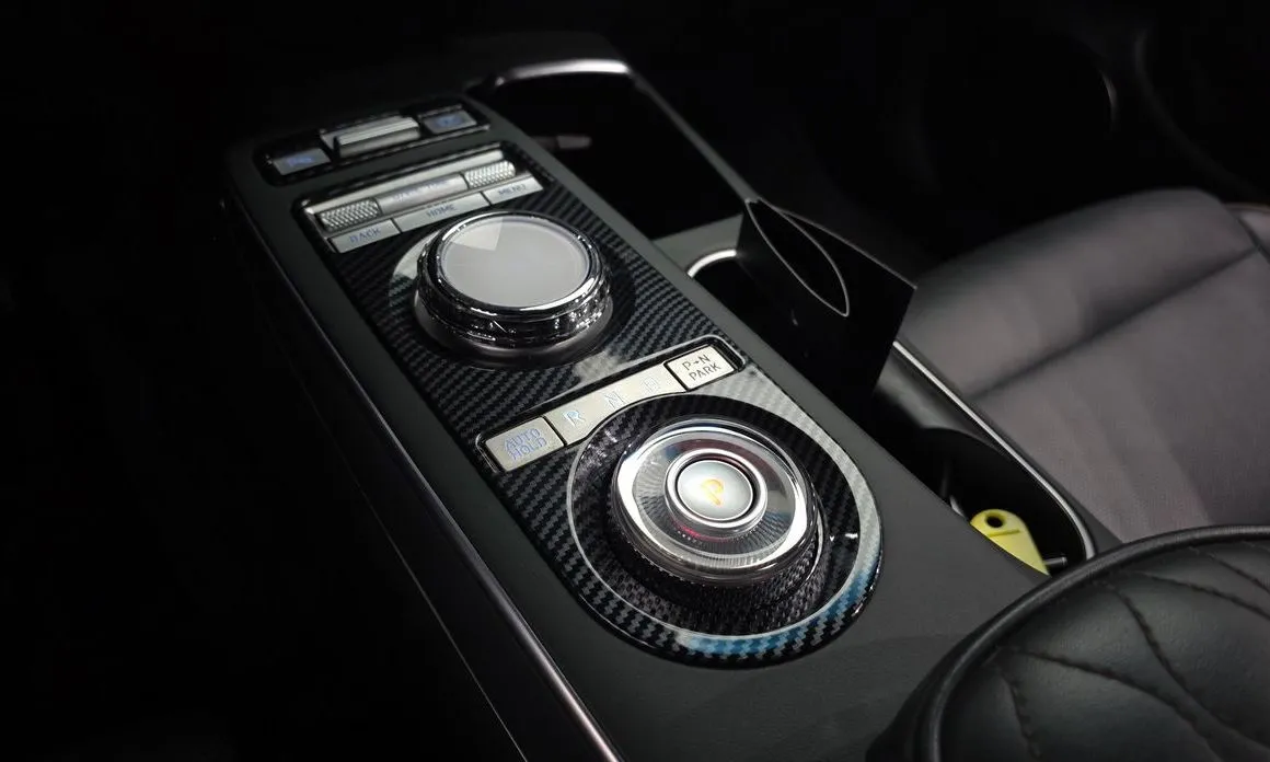Genesis GV70 — фото 4