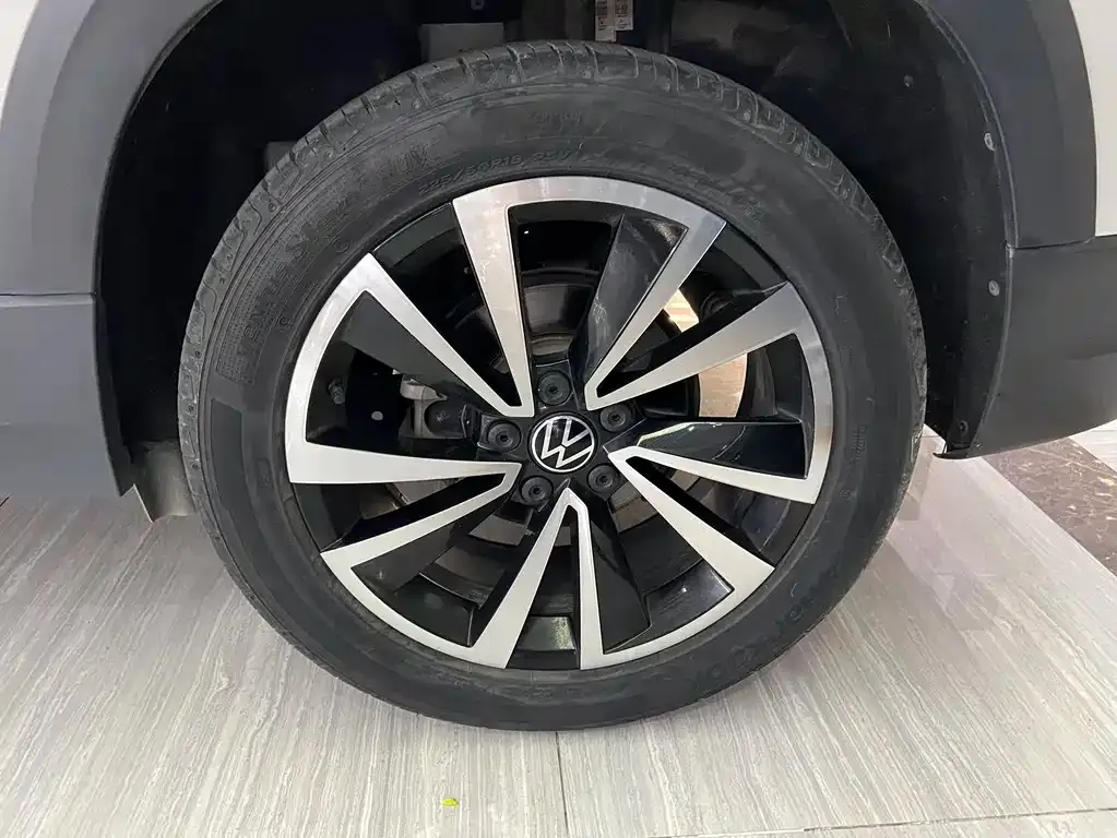 Volkswagen Tharu — фото 8