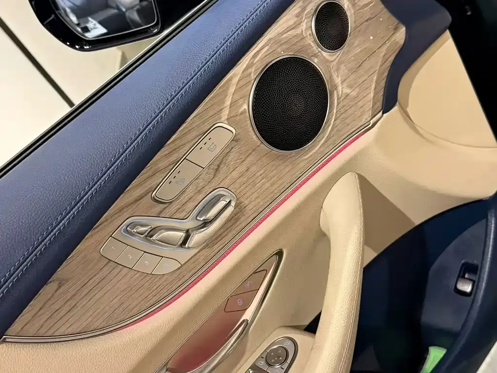 Mercedes-Benz E-Class (Import) — фото 3