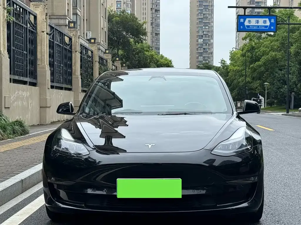 Tesla Model 3 — фото 2