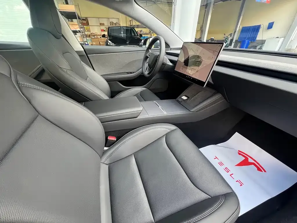 Tesla Model 3 — фото 5