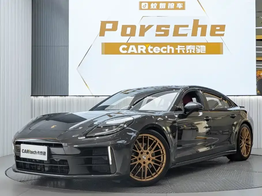 Porsche Panamera — фото 1