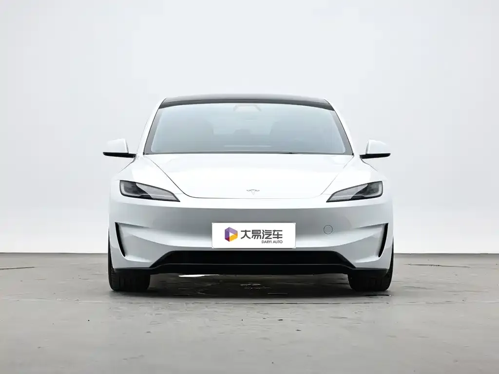 Tesla Model 3 — фото 3