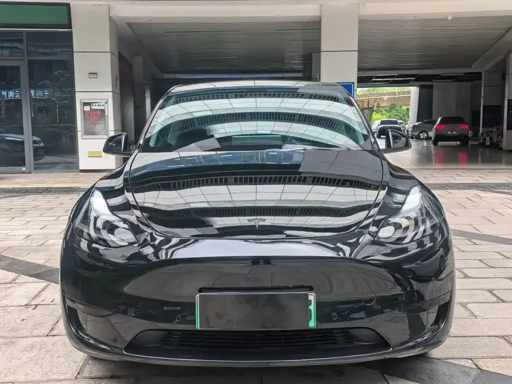 Tesla Model Y — фото 5