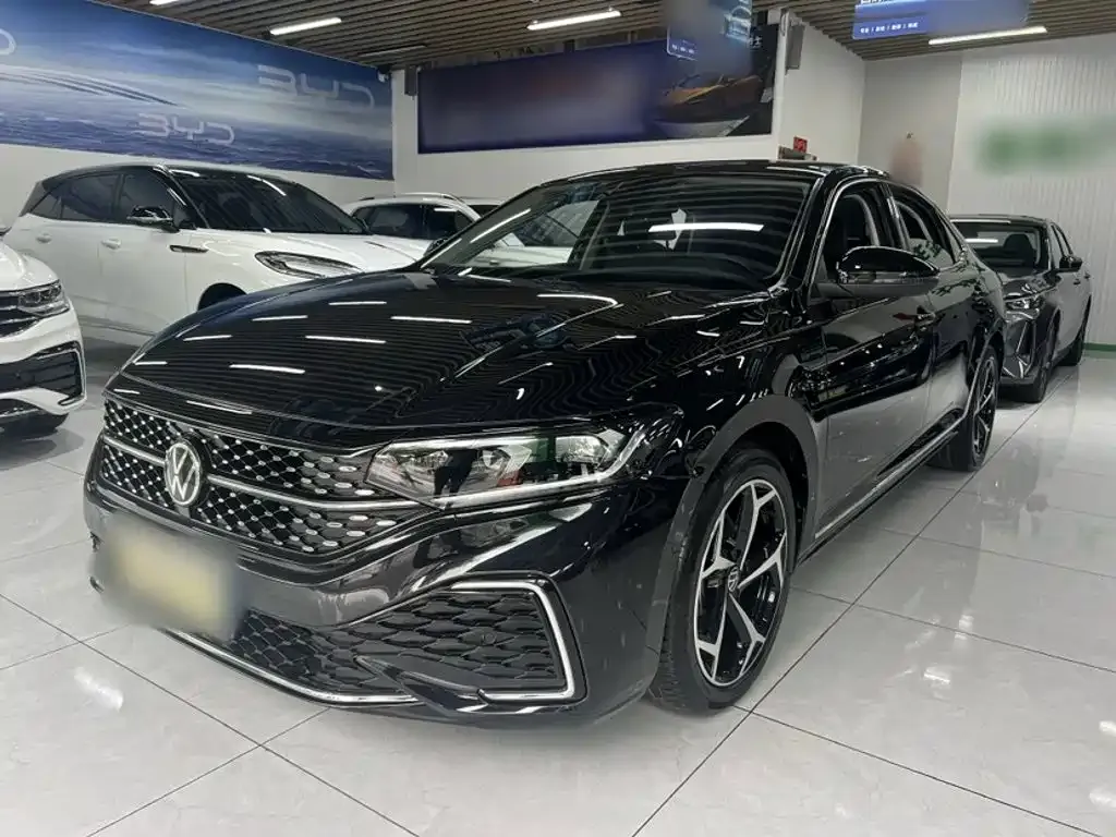 Volkswagen Passat — фото 8