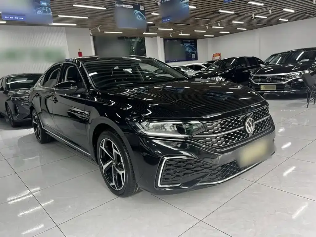 Volkswagen Passat — фото 4