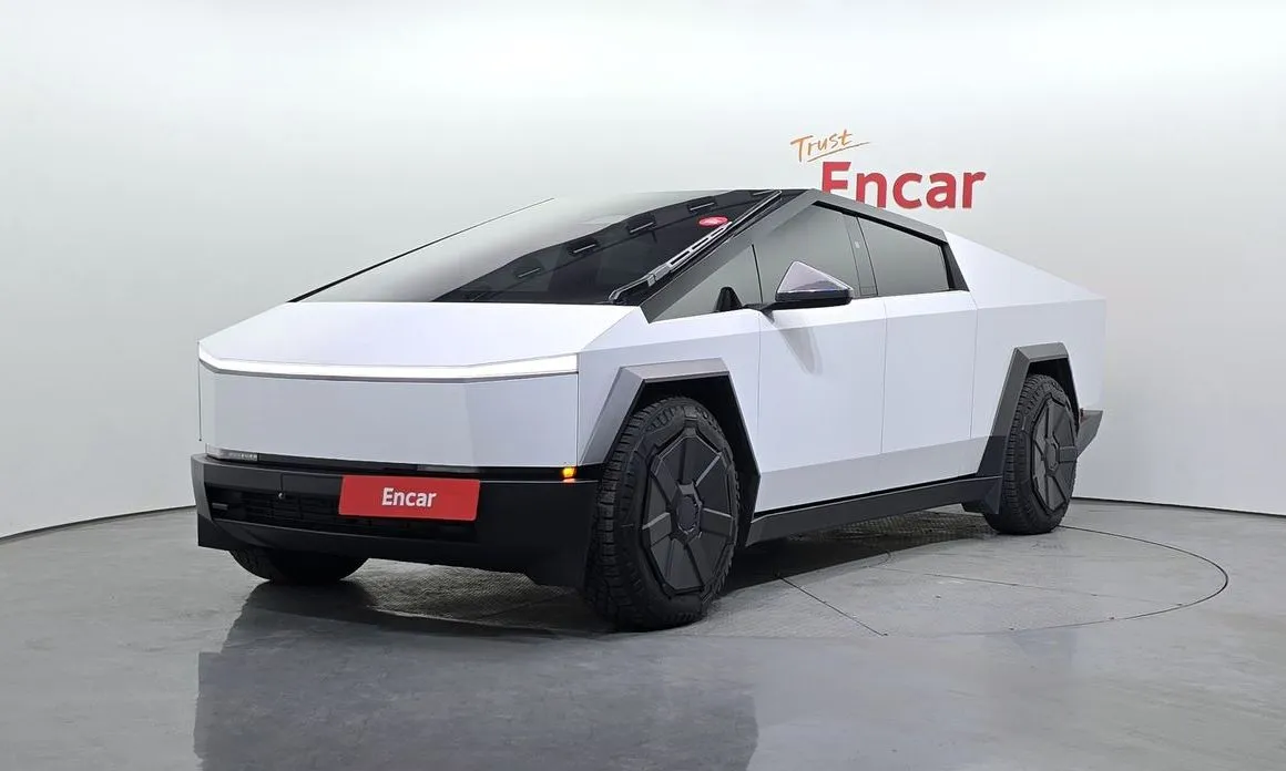 Tesla Cybertruck — фото 1