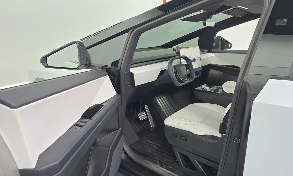 Tesla Cybertruck — фото 6
