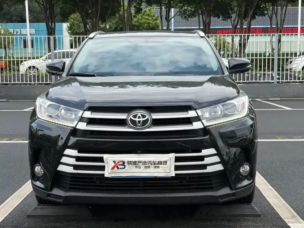 Toyota Highlander — фото 4