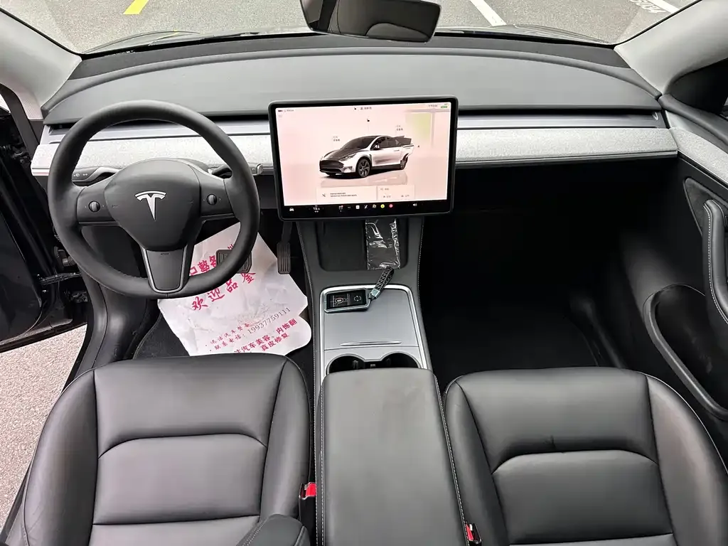 Tesla Model Y — фото 7