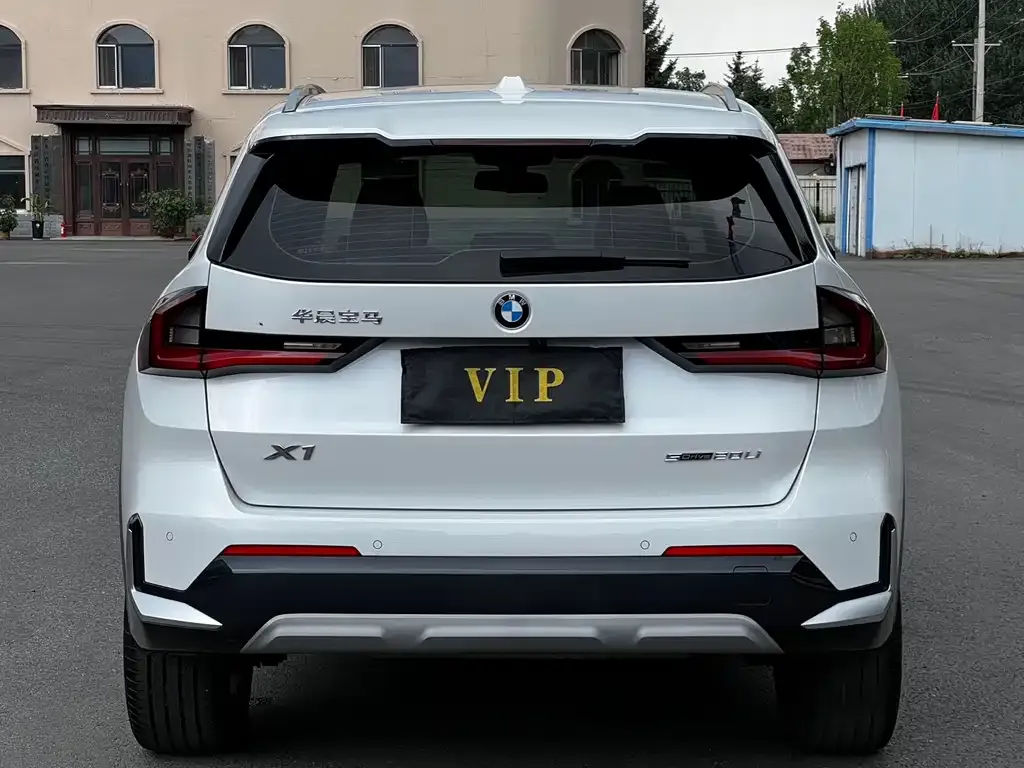BMW X1 — фото 2