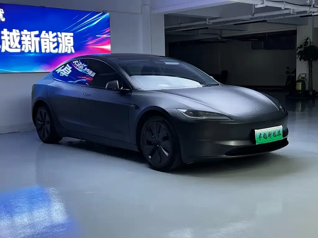 Tesla Model 3 — фото 8