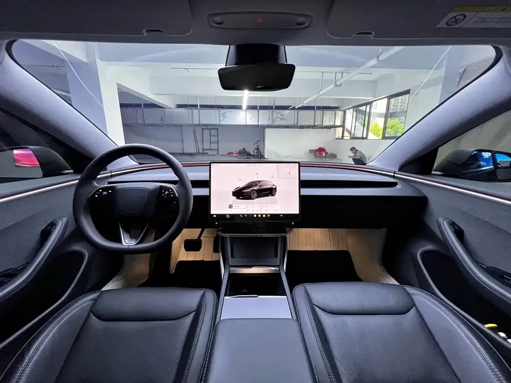 Tesla Model 3 — фото 6