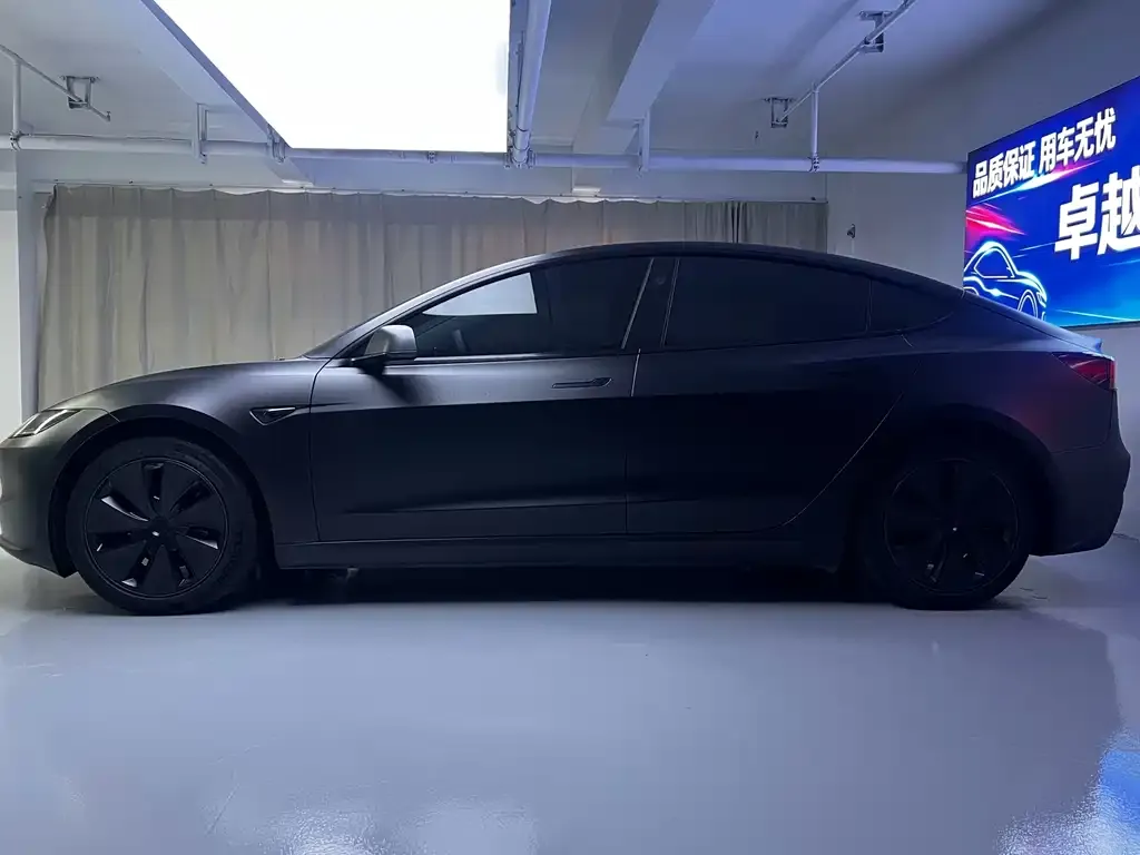 Tesla Model 3 — фото 7