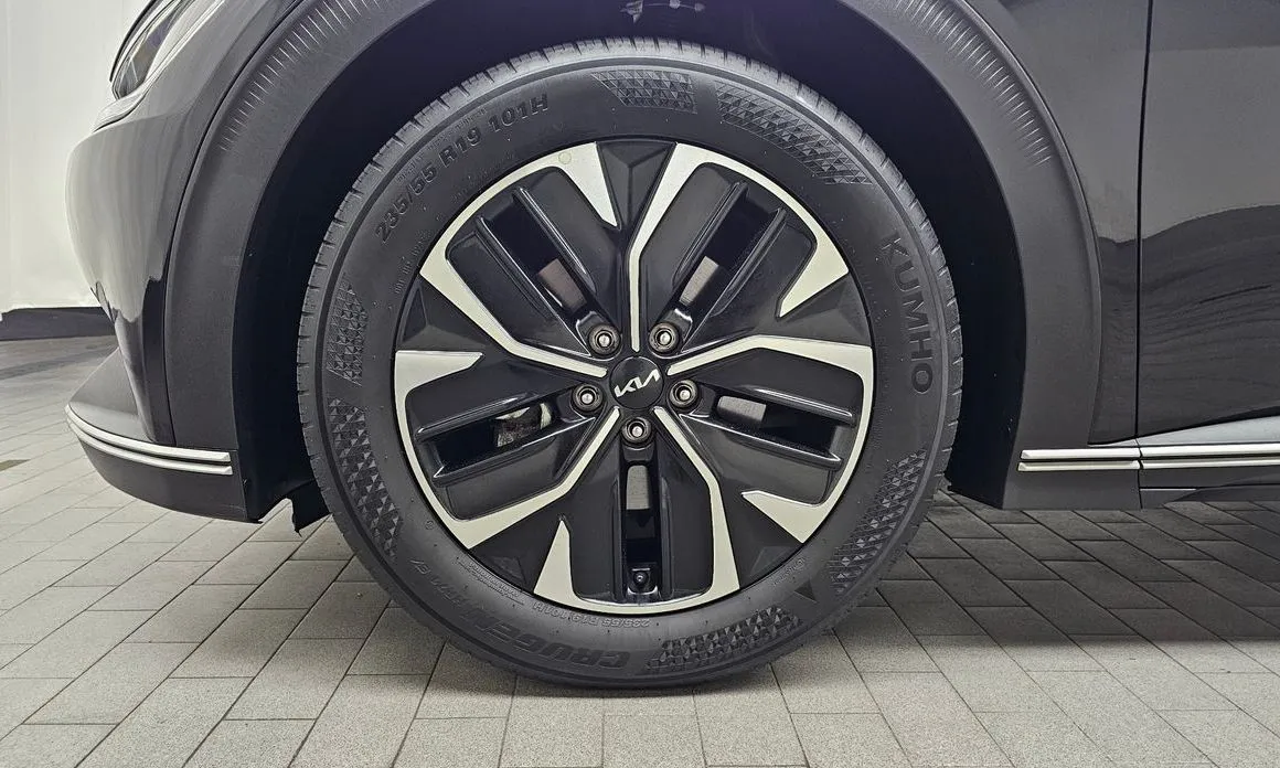 Kia EV6 — фото 8