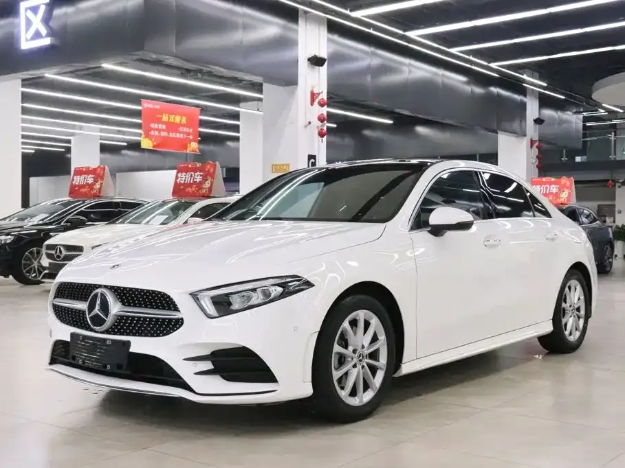 Mercedes-Benz A-Class — фото 1