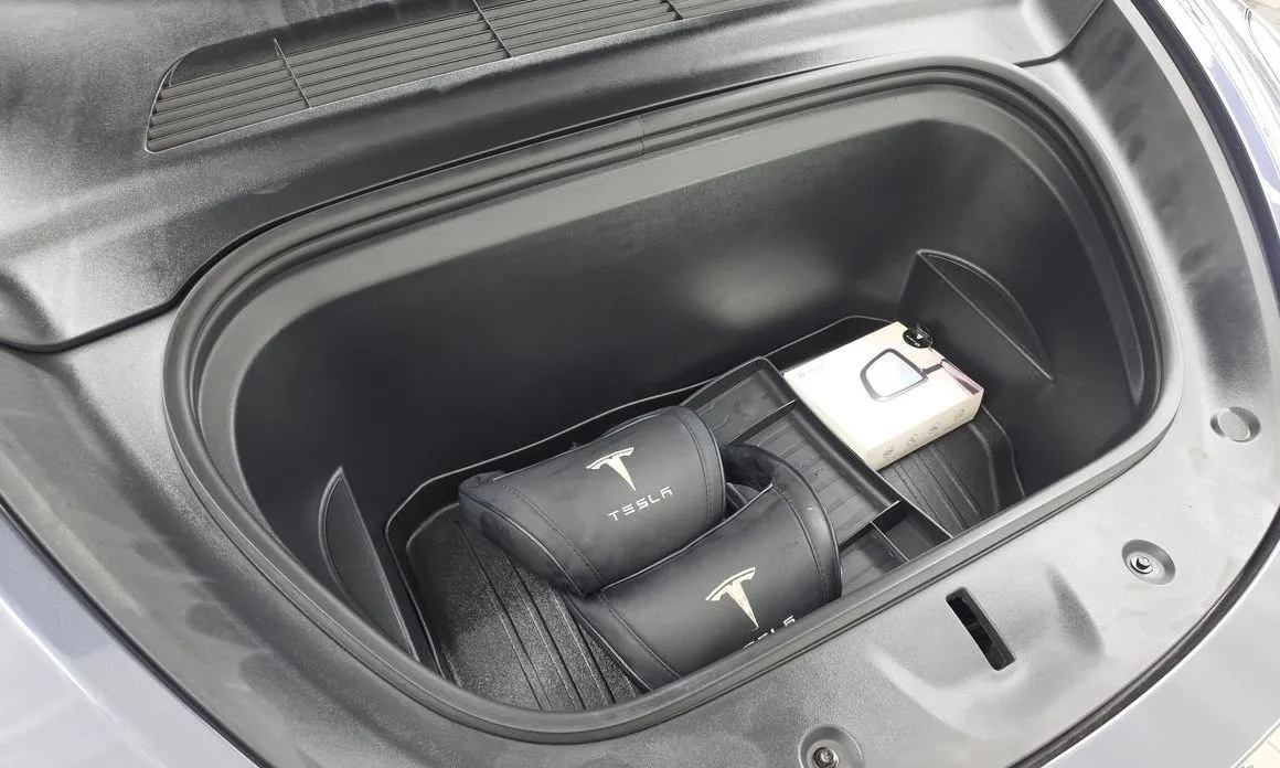 Tesla Model Y — фото 8