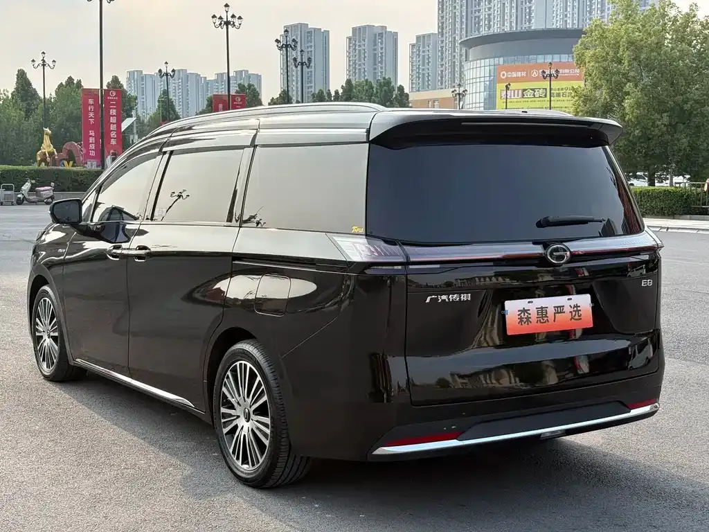 GAC Motor 传祺E8 PHEV — фото 9