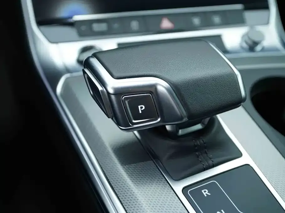 Audi A6 (Import) — фото 9