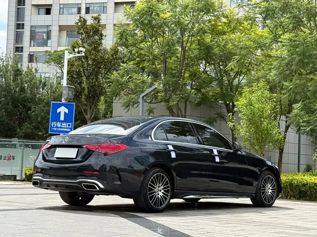Mercedes-Benz C-Class — фото 10
