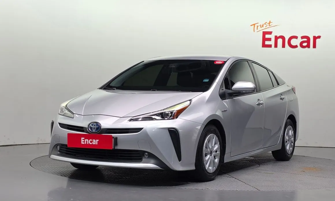 Toyota Prius — фото 1