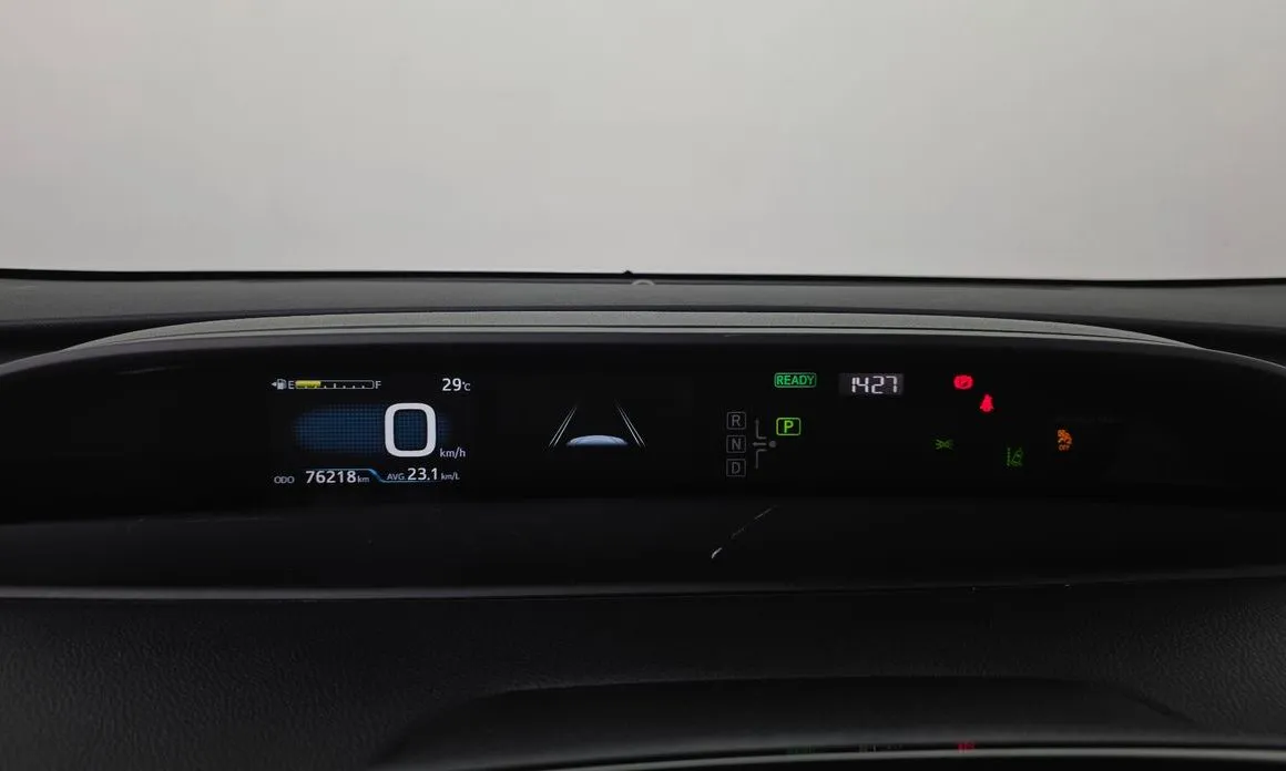 Toyota Prius — фото 4