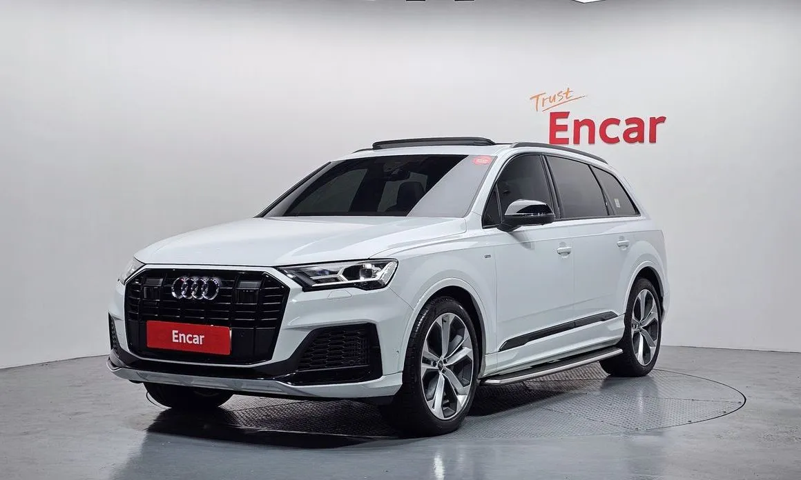 Audi Q7 — фото 1