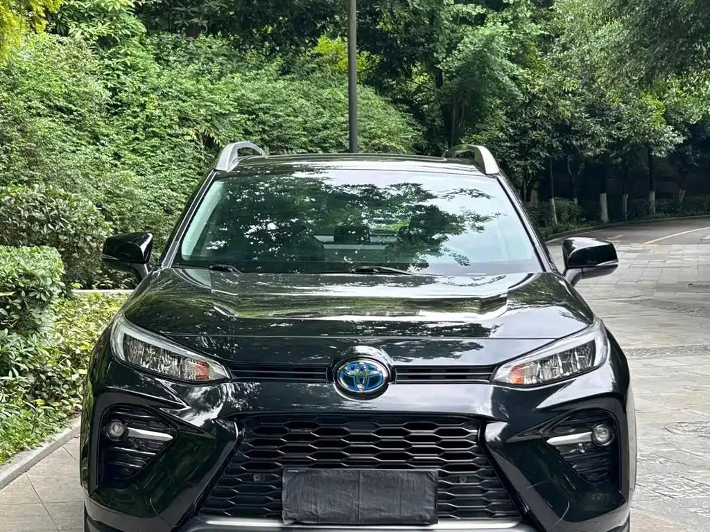 Toyota Wildlander — фото 10