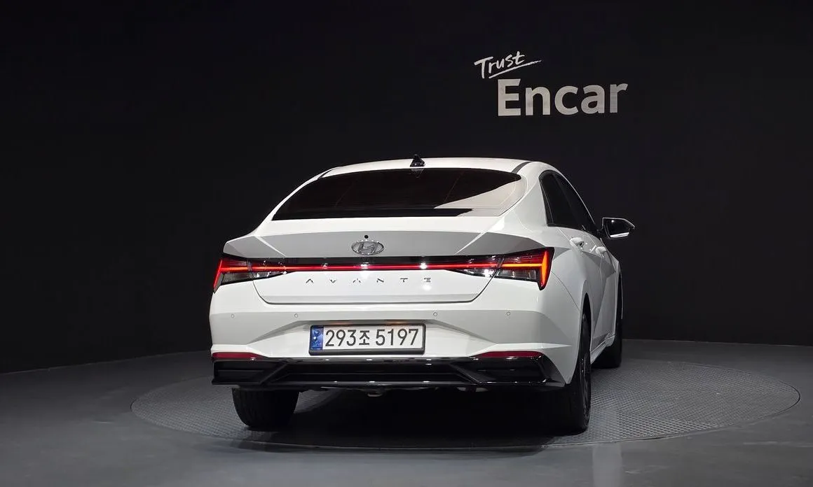 Hyundai AVANTE — фото 3