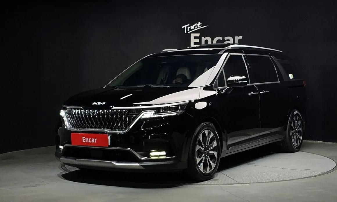 Kia Carnival — фото 1