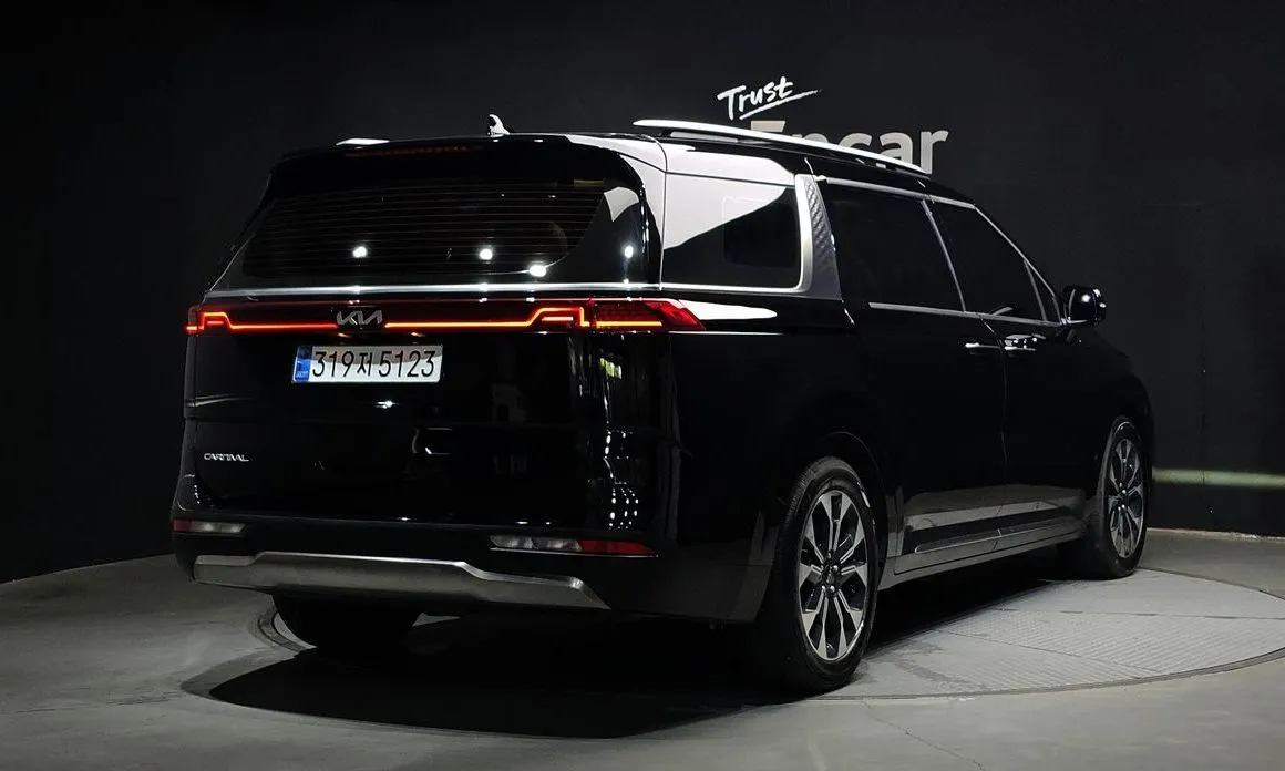 Kia Carnival — фото 4