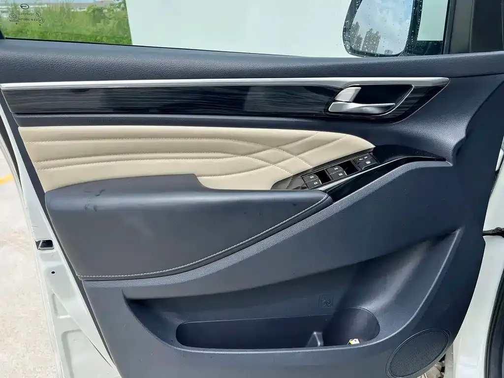 GAC Motor Trumpchi M8 — фото 10