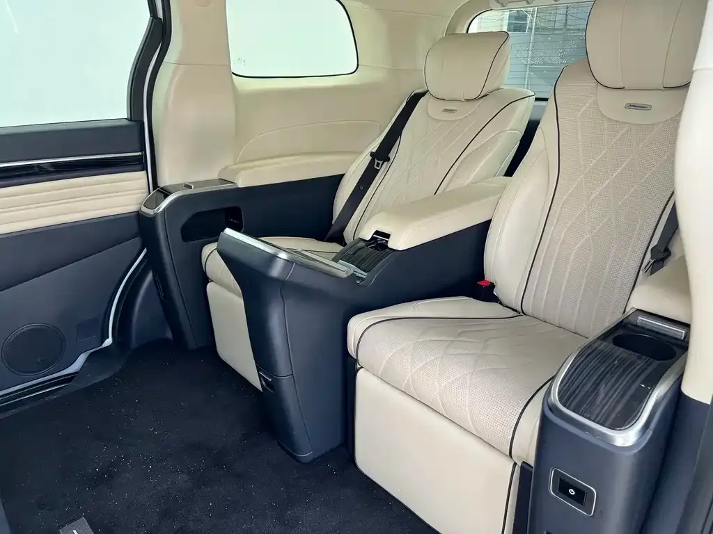 GAC Motor Trumpchi M8 — фото 3