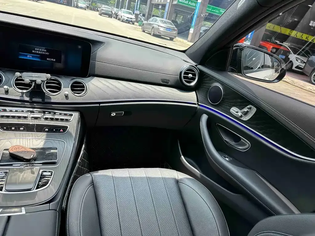 Mercedes-Benz E-Class (Import) — фото 9